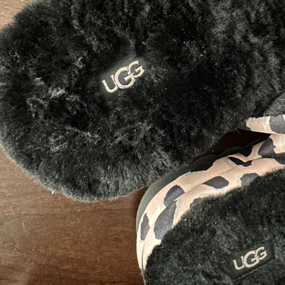 UGG Pink Cheetah Print Platform Slides size 8 - Picture 3 of 7